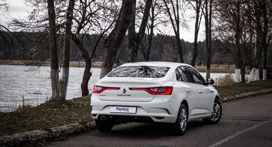 Почему разряжается аккумулятор на автомобиле